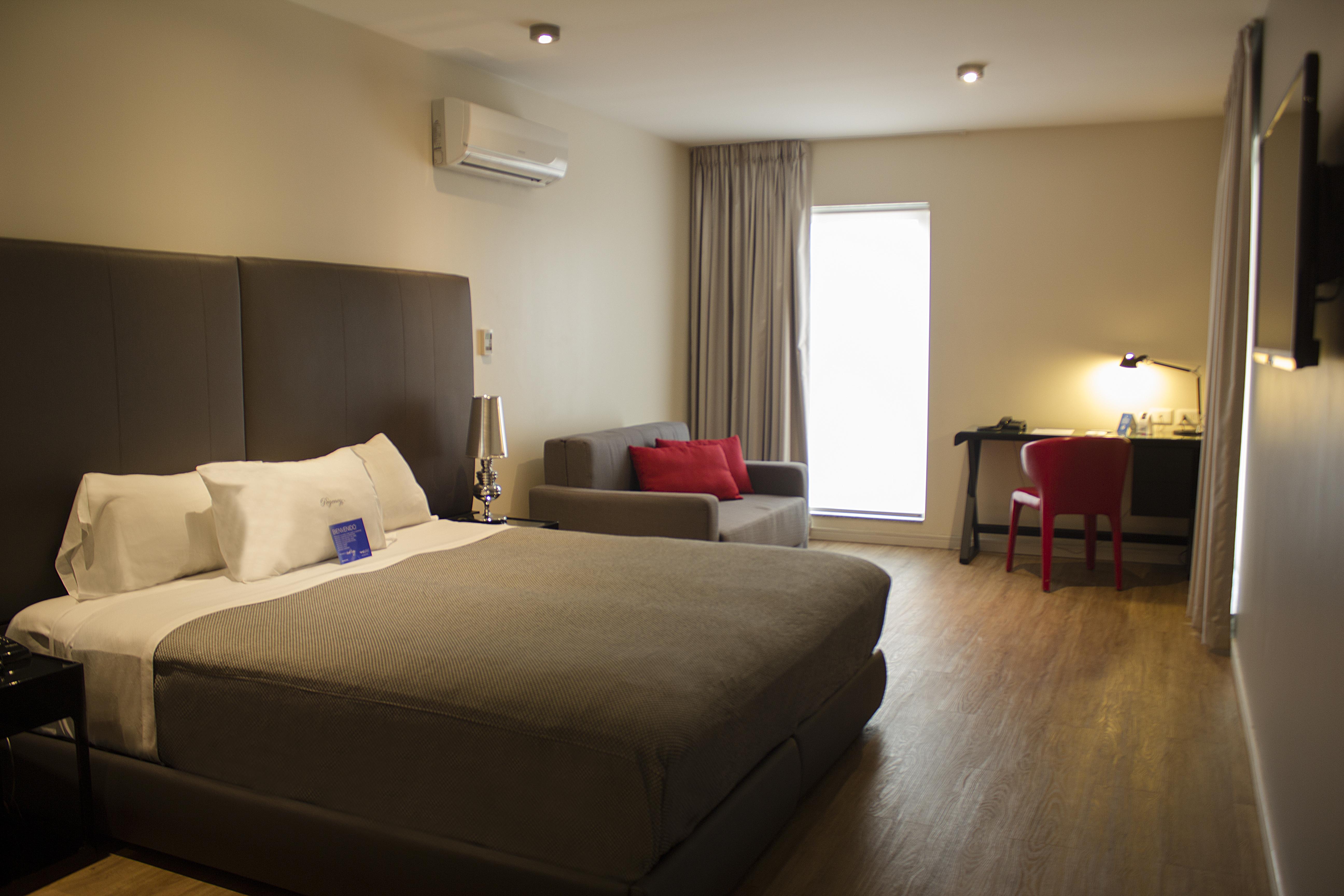 Regency Way Montevideo Hotel Esterno foto