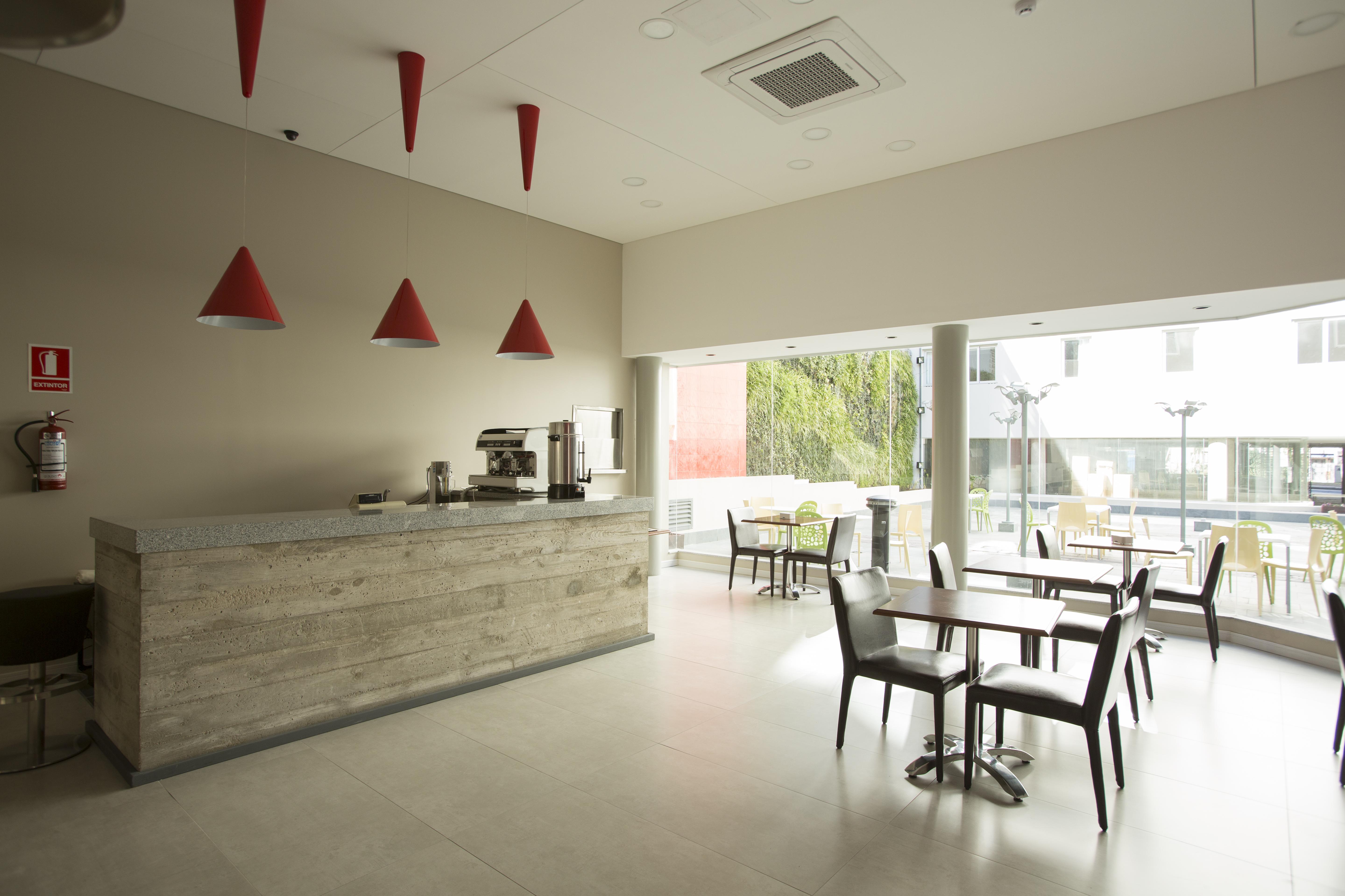 Regency Way Montevideo Hotel Esterno foto